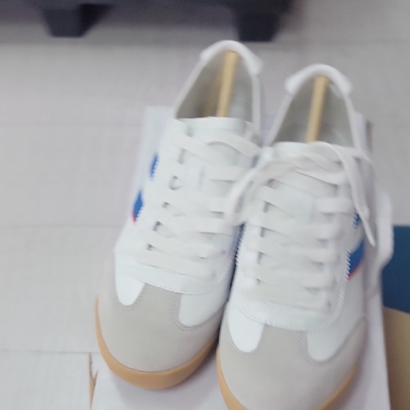 Nike White and Blue Men's Sneakers - Picture 5 of 7